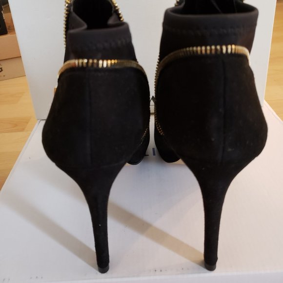 New Ann Taylor Tonya Zipper Bootie - Picture 3 of 4